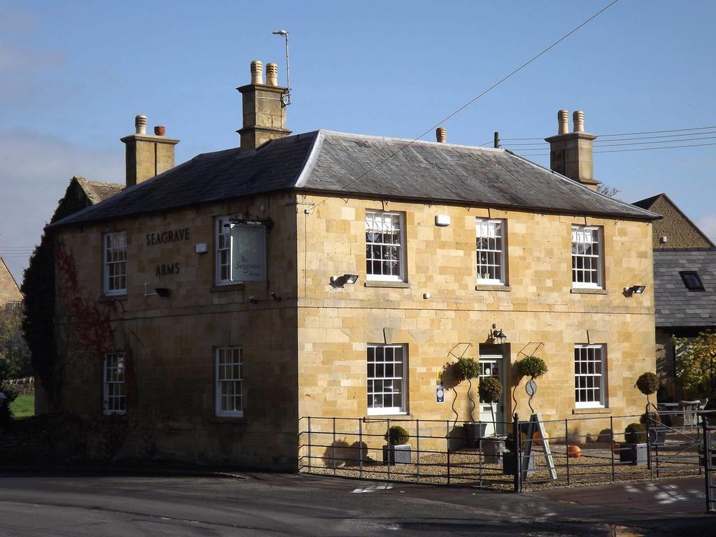 ホテル The Seagrave Arms Weston Subedge エクステリア 写真